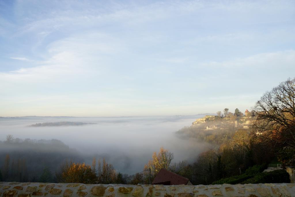 1 Logis A Domme - Piscine & Spa Bed & Breakfast Exterior photo